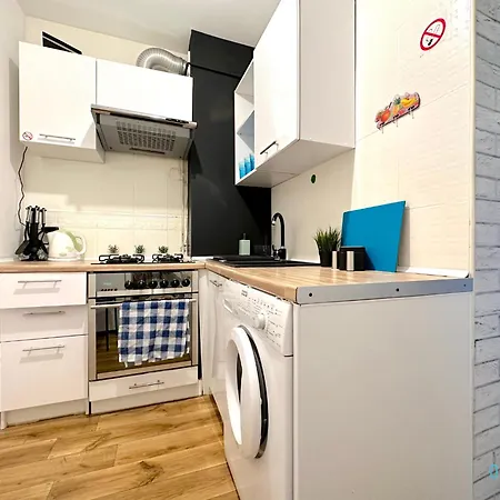 Privat bolig - 10 Minutes To Old Town & Seaside *